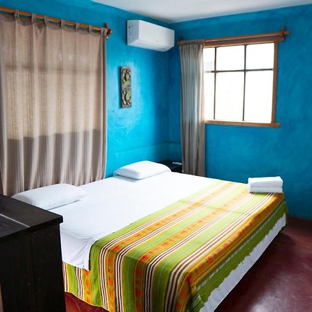 Hostel Galapagos Morning Glory Puerto Ayora  Zewnętrze zdjęcie